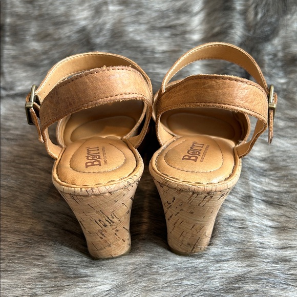 BORN Agnio Tan Leather Cork Wedge Ankle Strap Sandals Size 8.5 - Picture 4 of 10